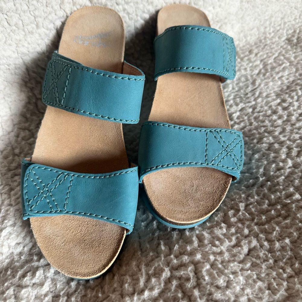Dansko Blue and Tan Sandals Sleek Leather Design